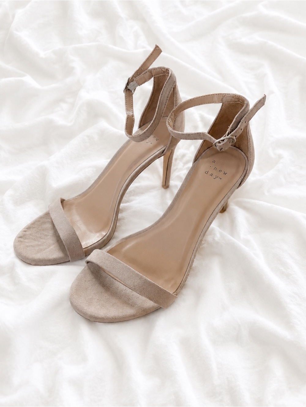 A New Day heels - 7.5